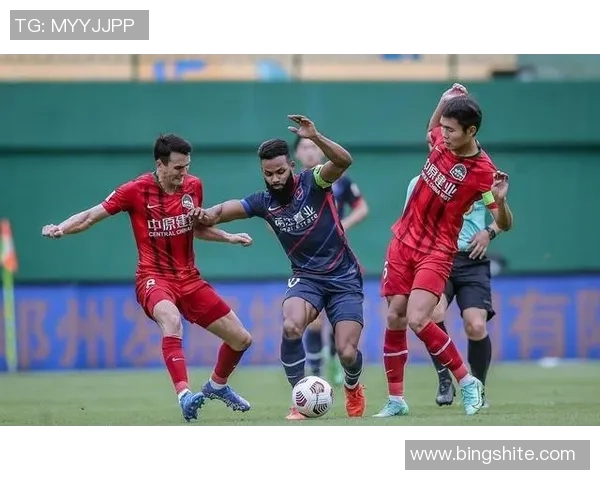 武汉篮球队以84分稳居冠军赛积分榜首位展现强劲实力